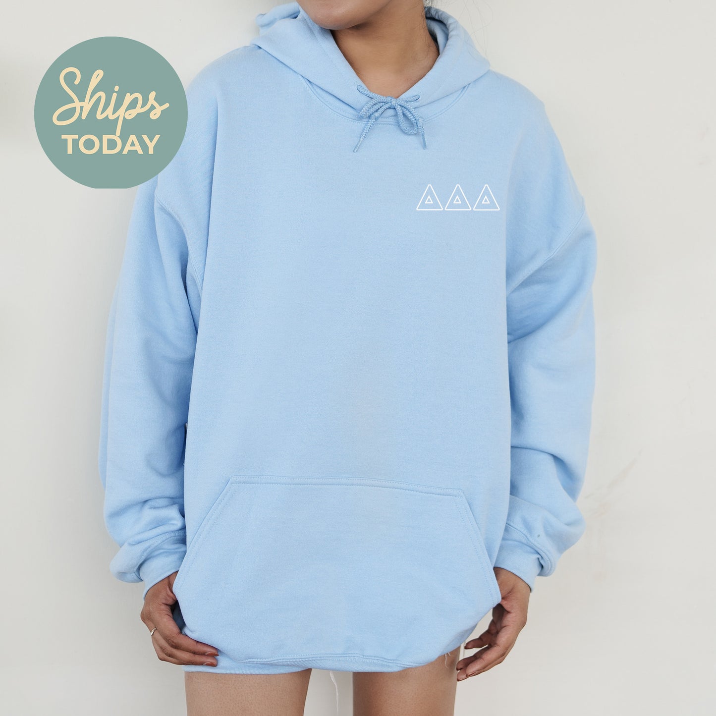 Delta Delta Delta Outlined Letters Sorority Hoodie _ 39044g