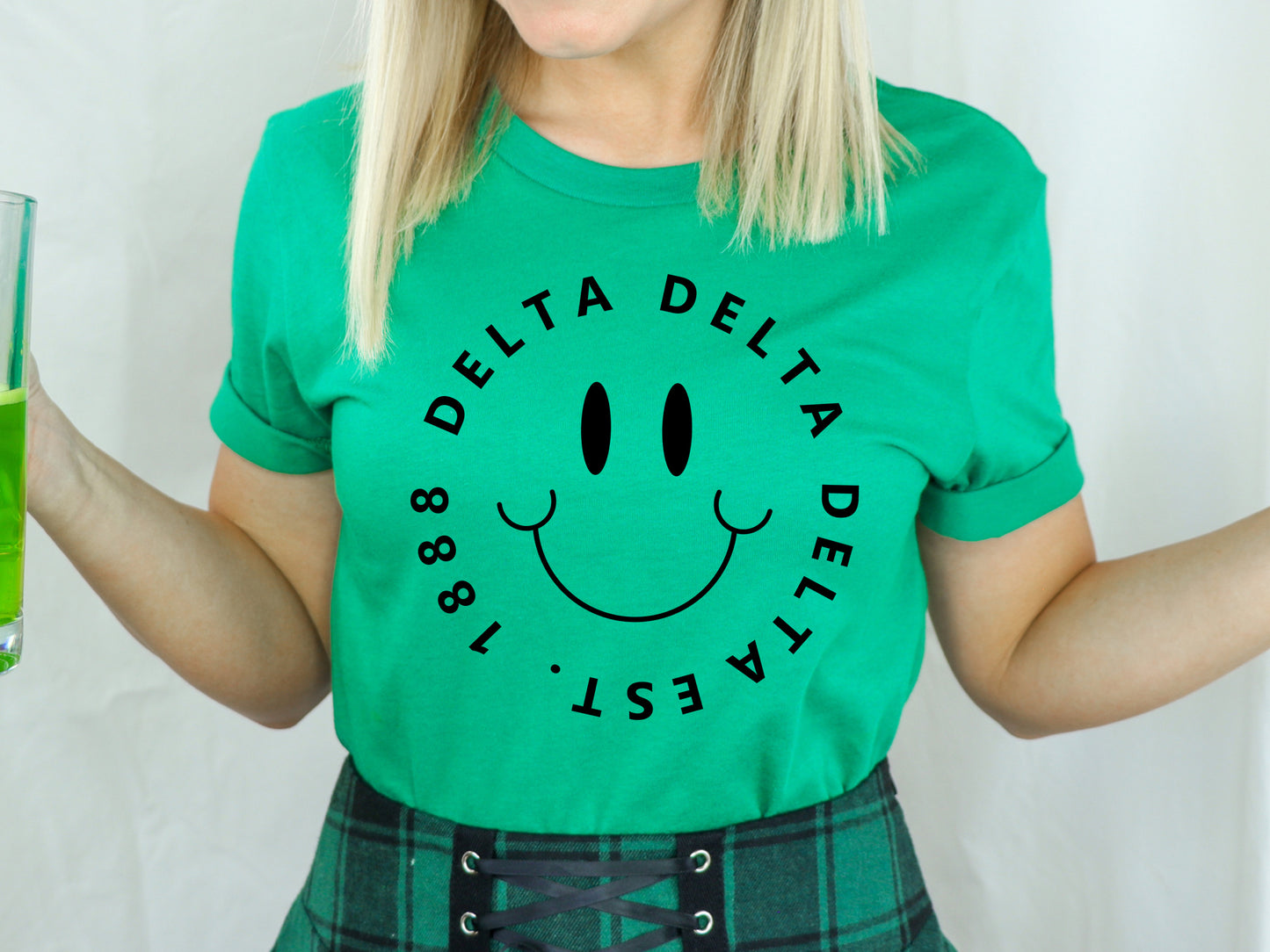 Delta Delta Delta Smiley Face Halo Sorority T-shirt _ 2509g