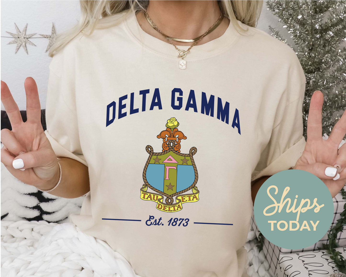 Delta Gamma Loyalty Crest Sorority T-shirt _ 4431g