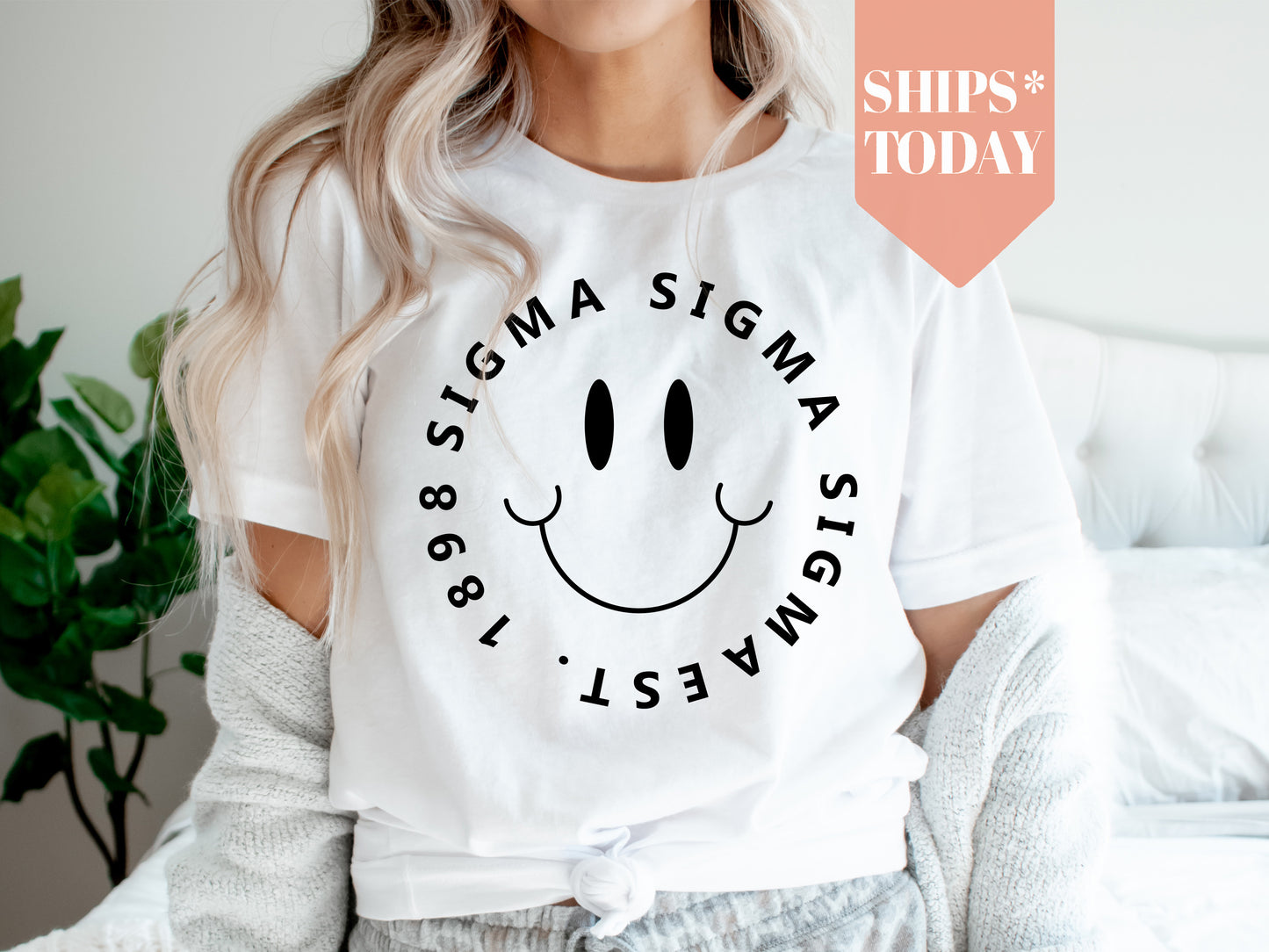 Sigma Sigma Sigma Smiley Face Halo Sorority T-shirt _ 2522g