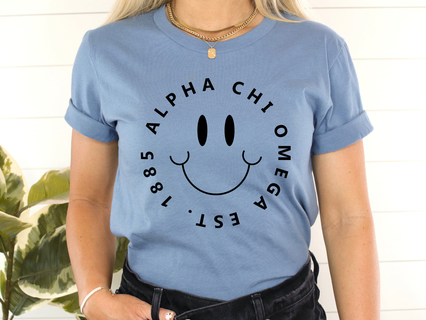 Alpha Chi Omega Smiley Face Halo Sorority T-shirt _ 2499g