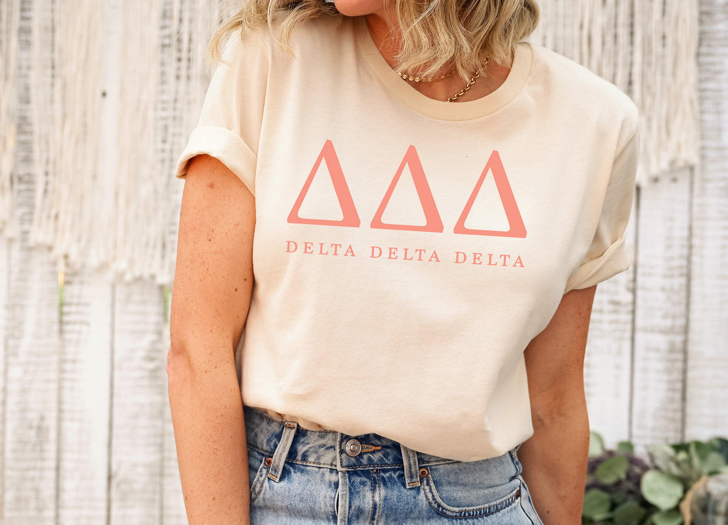 Delta Delta Delta Pink Personality Sorority T-shirt _ 658g