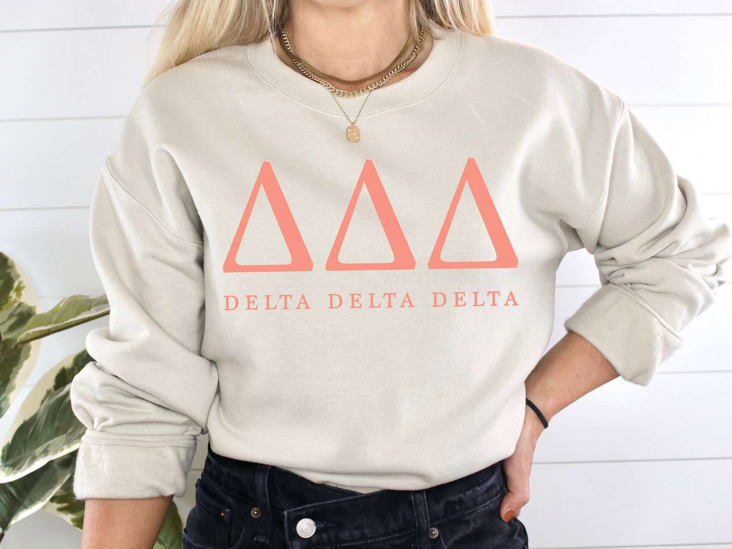 Delta Delta Delta Pink Personality Sorority Sweatshirt _ 658g