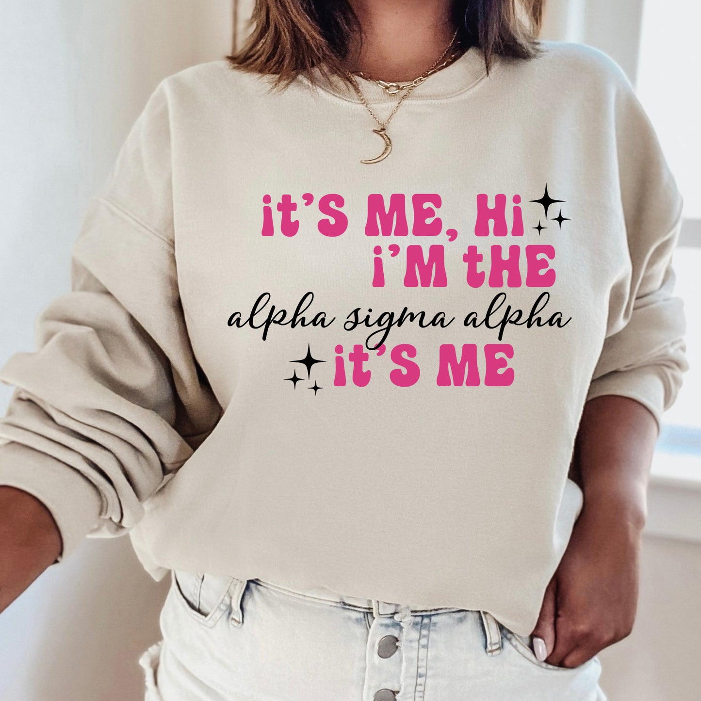 a woman wearing a sweatshirt that says it's me, i'm the