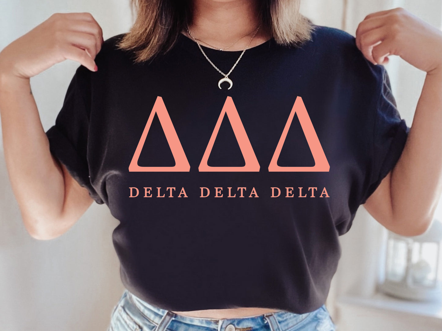 Delta Delta Delta Pink Personality Sorority T-shirt _ 658g