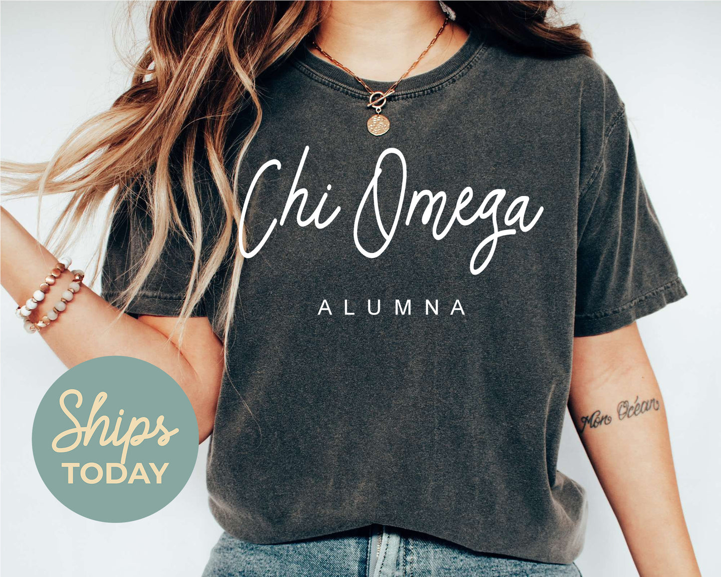 Chi Omega Flashy Alumna Sorority T-shirt _ 2534g