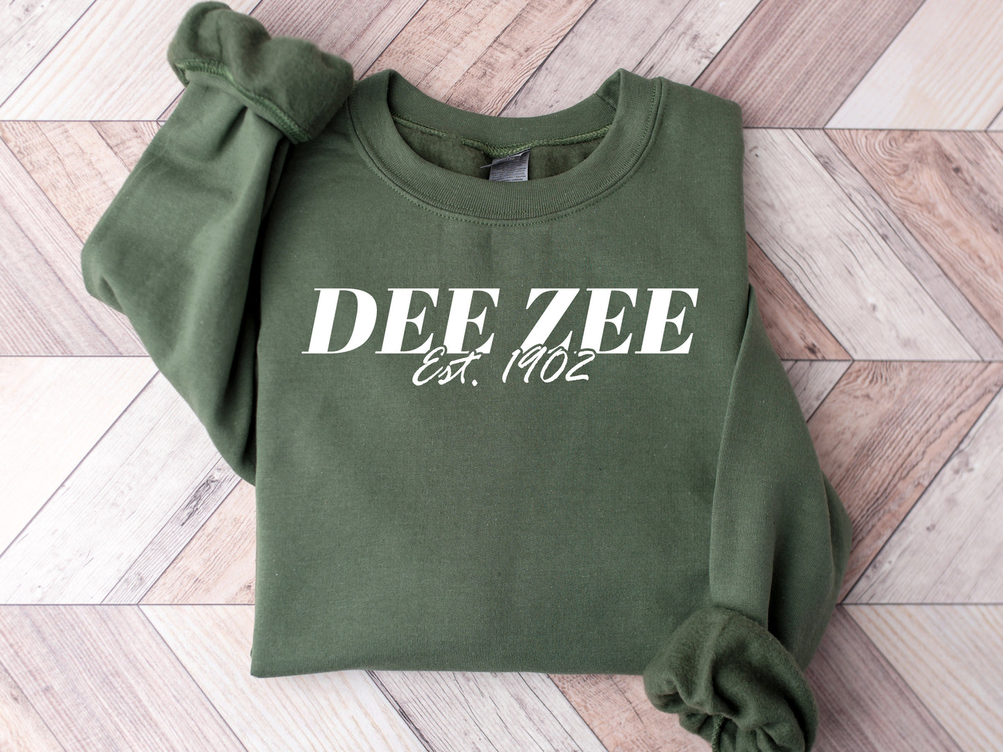 Delta Zeta Mom Sorority Sweatshirt _ 30830g