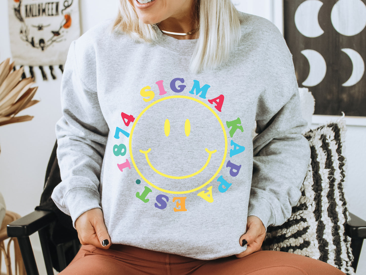 Sigma Kappa Radiating Smiley Face Sorority Sweatshirt _ 3251g