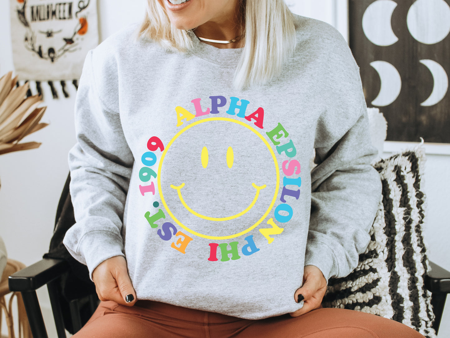 Alpha Epsilon Phi Radiating Smiley Face Sorority Sweatshirt _ 3229g