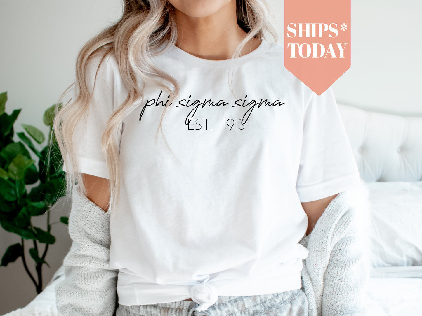 Phi Sigma Sigma Black Calligraphy Sorority T-shirt _ 2336g