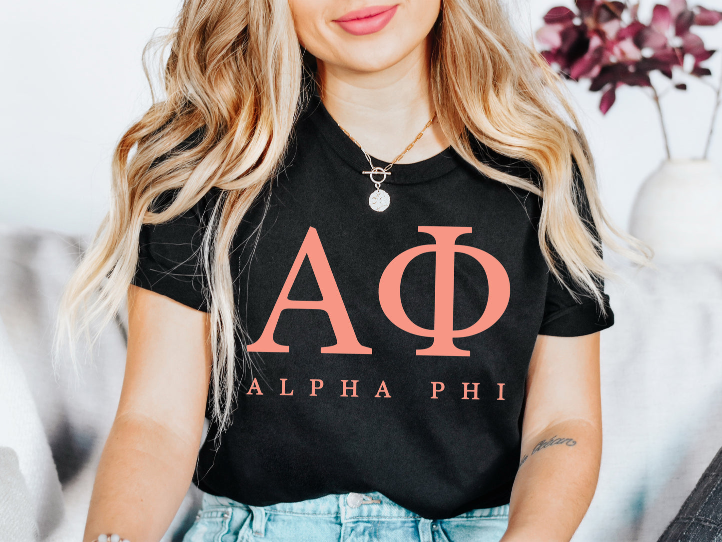 Alpha Phi Pink Personality Sorority T-shirt _ 653g