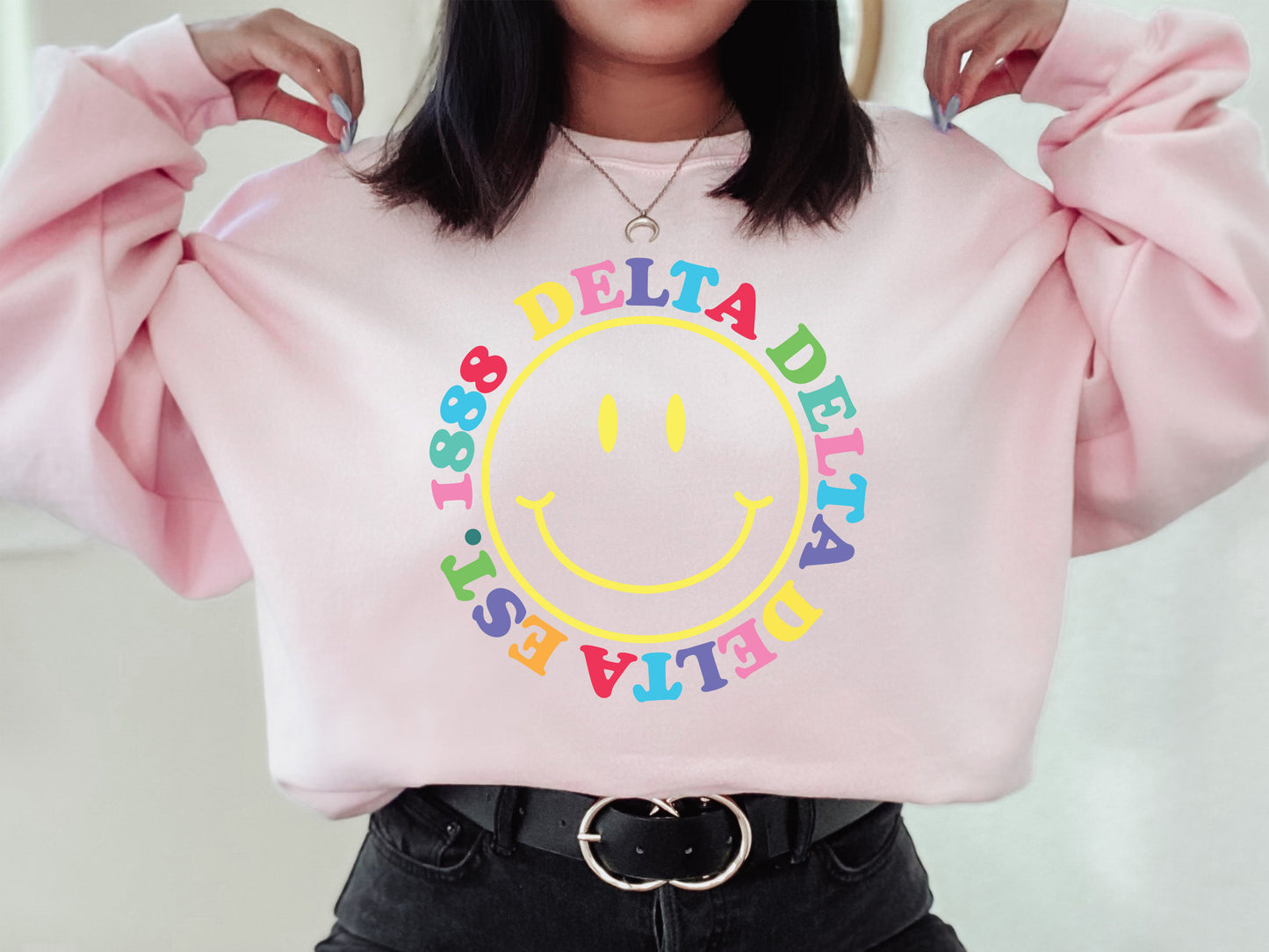 Delta Delta Delta Radiating Smiley Face Sorority Sweatshirt _ 3237g