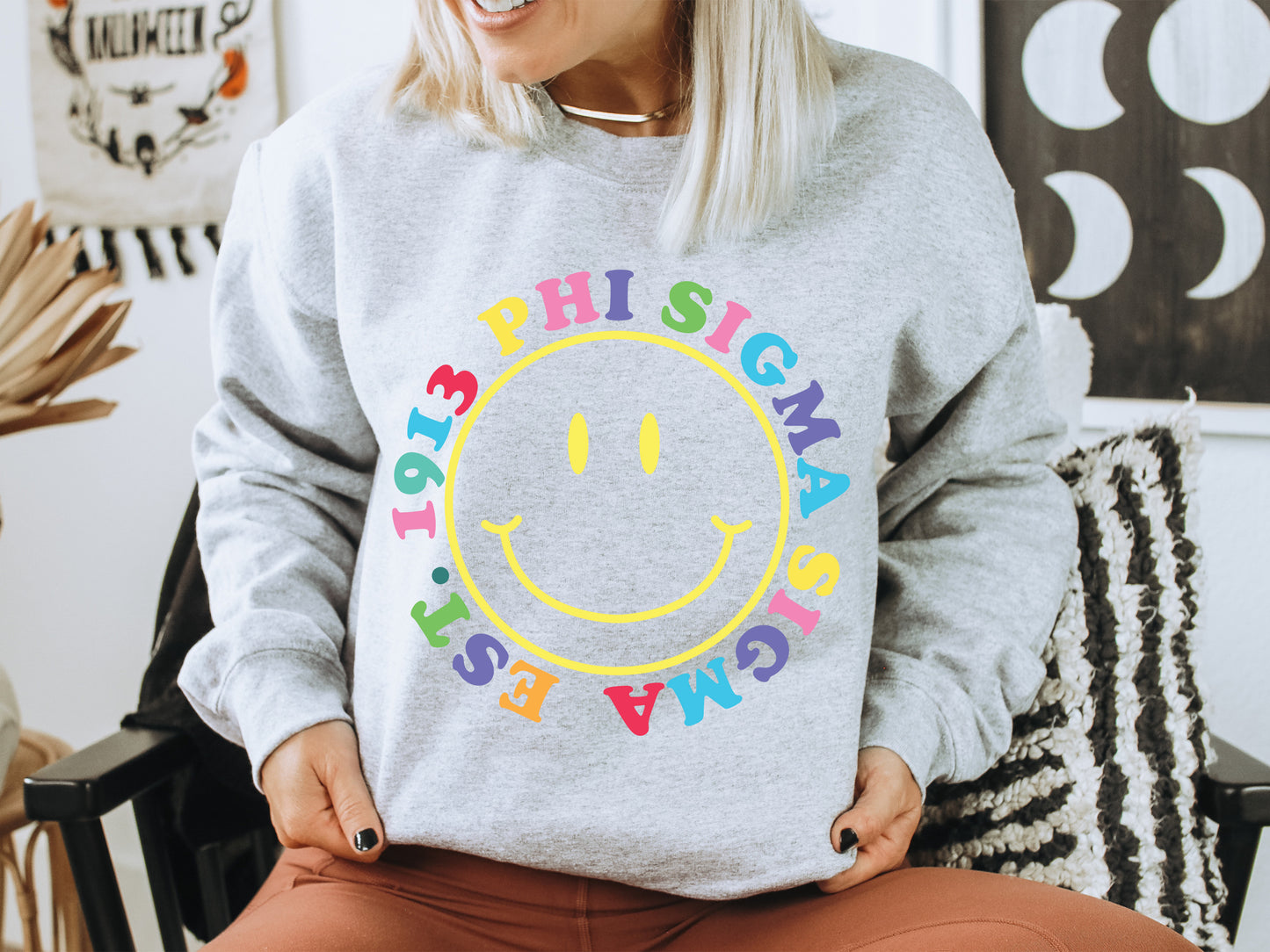 Phi Sigma Sigma Radiating Smiley Face Sorority Sweatshirt _ 3248g