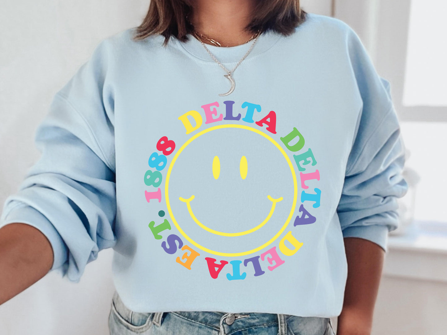 Delta Delta Delta Radiating Smiley Face Sorority Sweatshirt _ 3237g