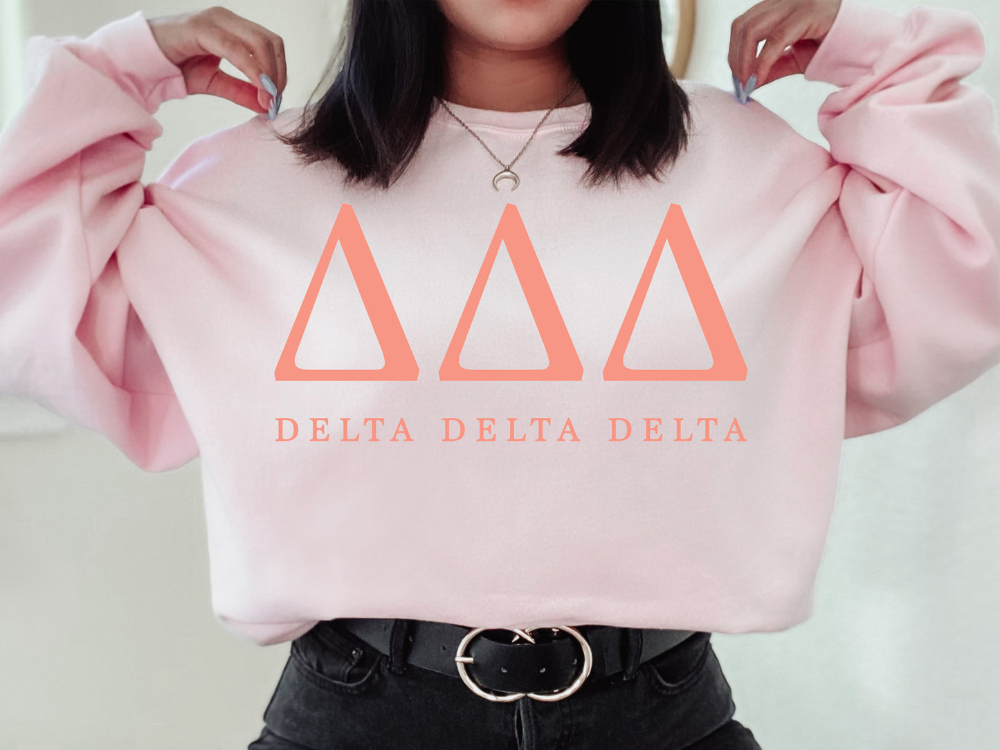 Delta Delta Delta Pink Personality Sorority Sweatshirt _ 658g