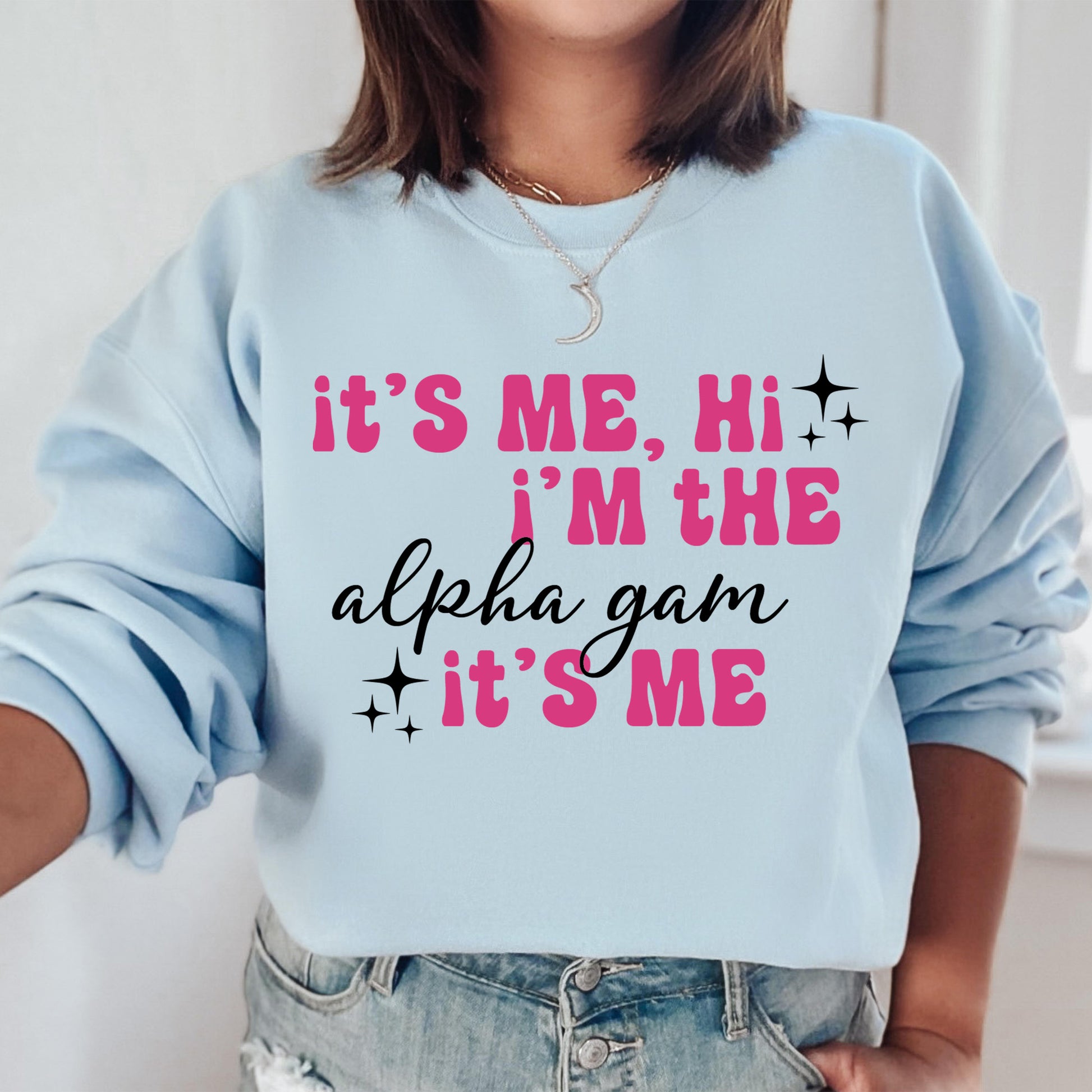 a woman wearing a sweatshirt that says it's me, i'm the