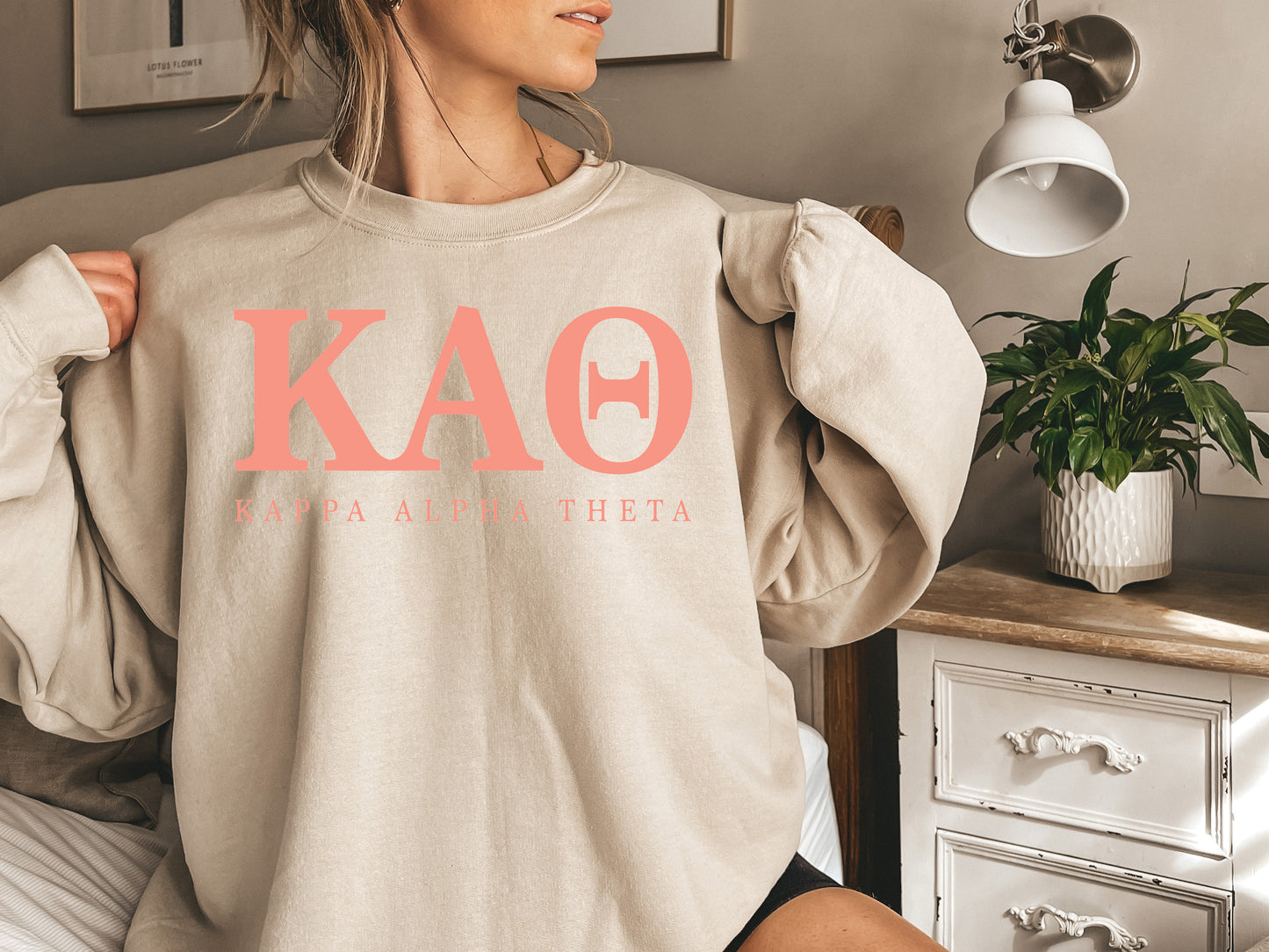 Kappa Alpha Theta Pink Personality Sorority Sweatshirt _  663g