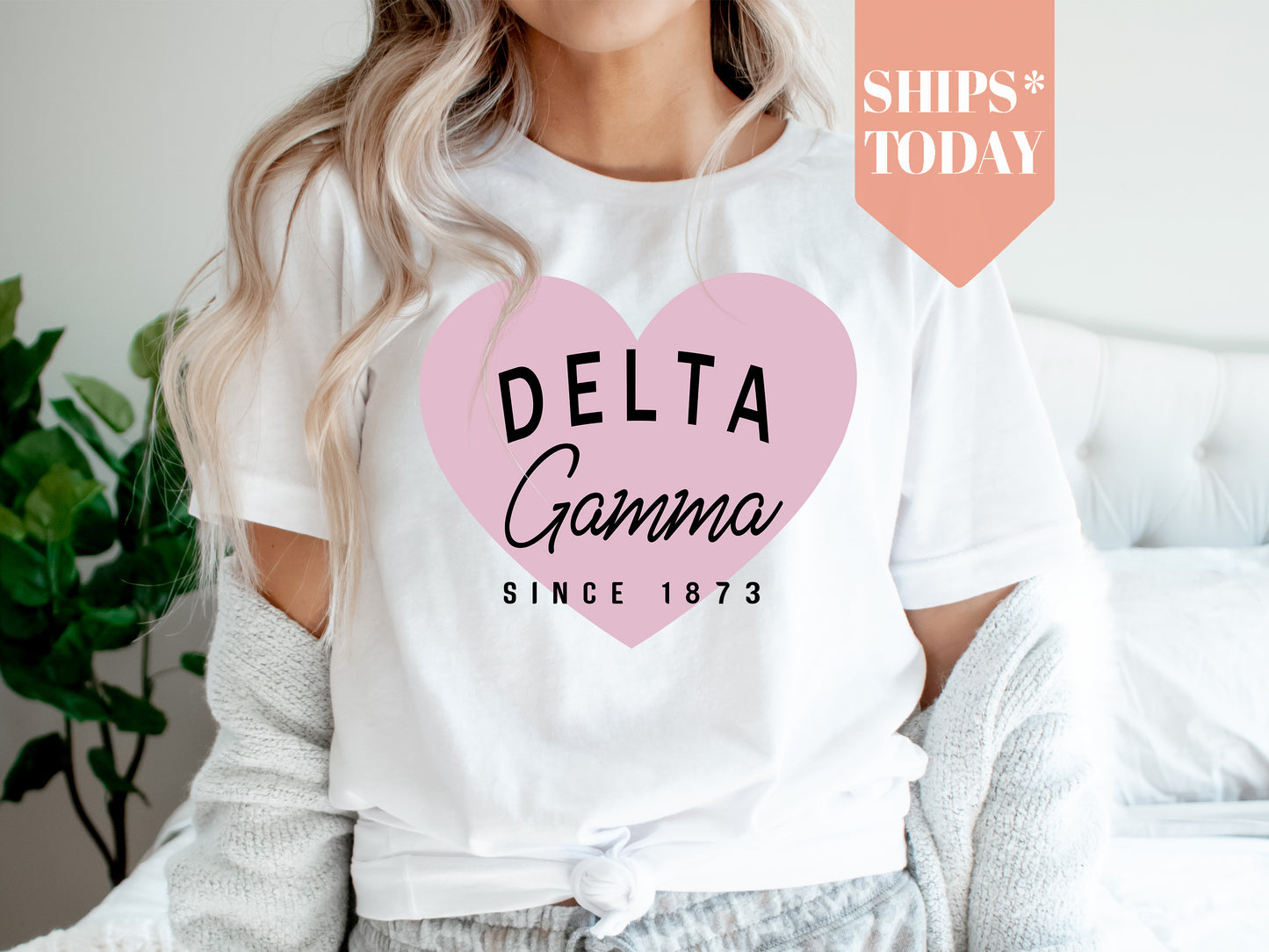 Delta Gamma Pretty in Pink Sorority T-shirt _ 451g