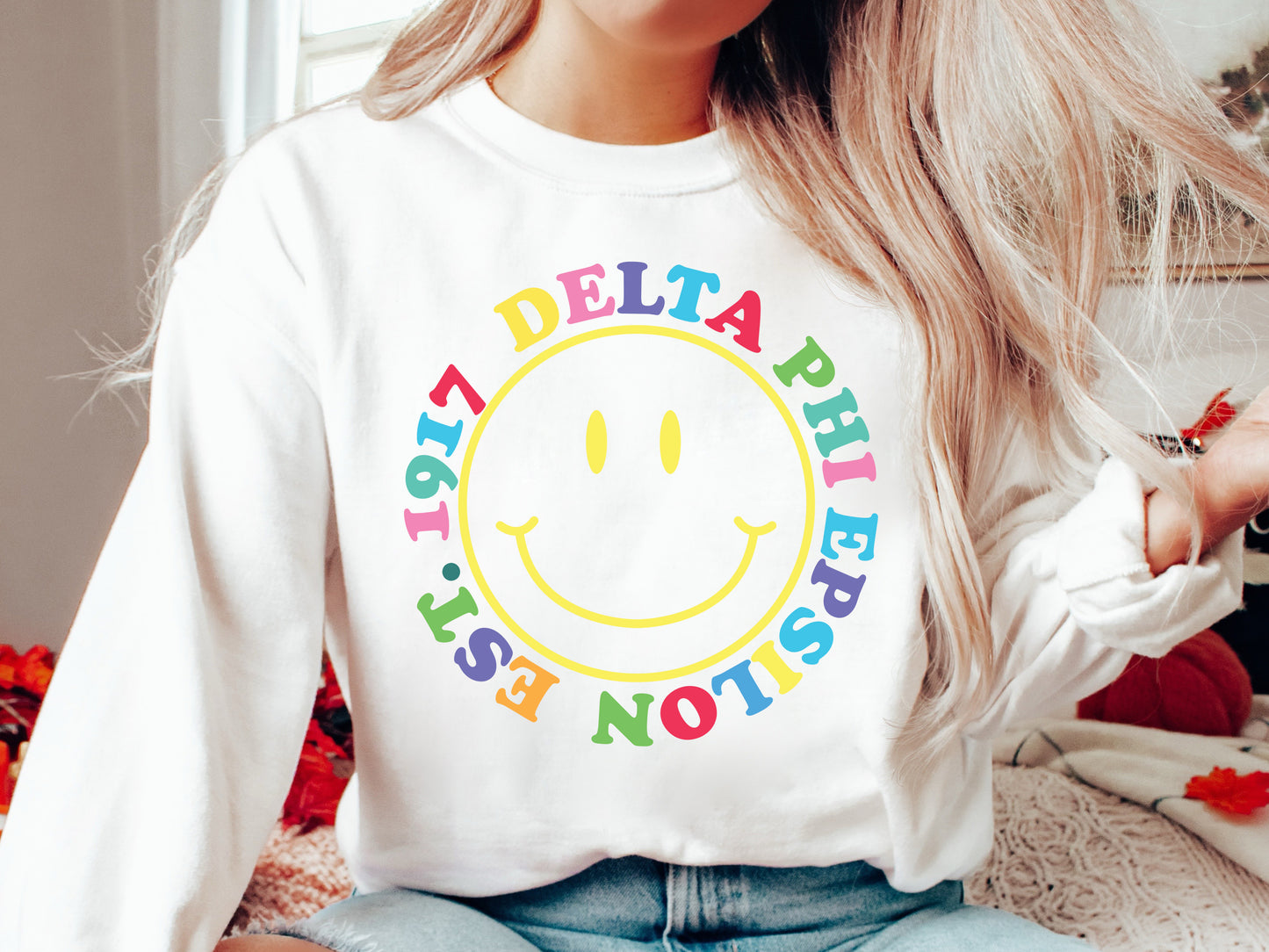 Delta Phi Epsilon Radiating Smiley Face Sorority Sweatshirt _ 3239g