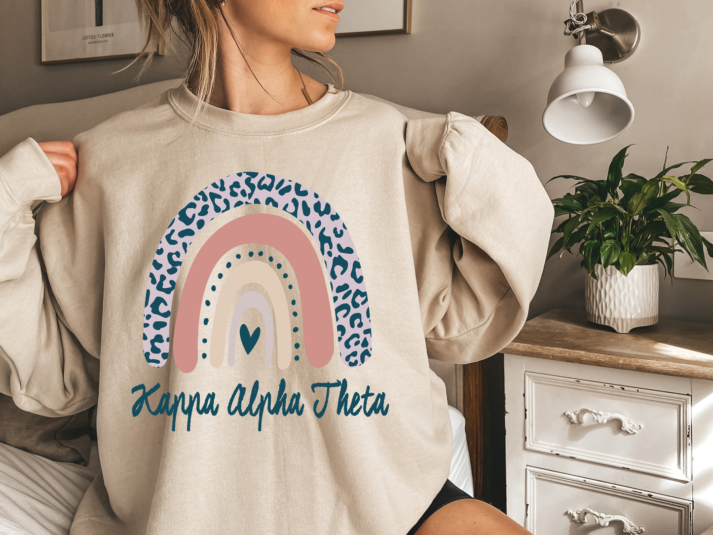 Kappa Alpha Theta Greek Rainbow Sorority Sweatshirt _ 2748g