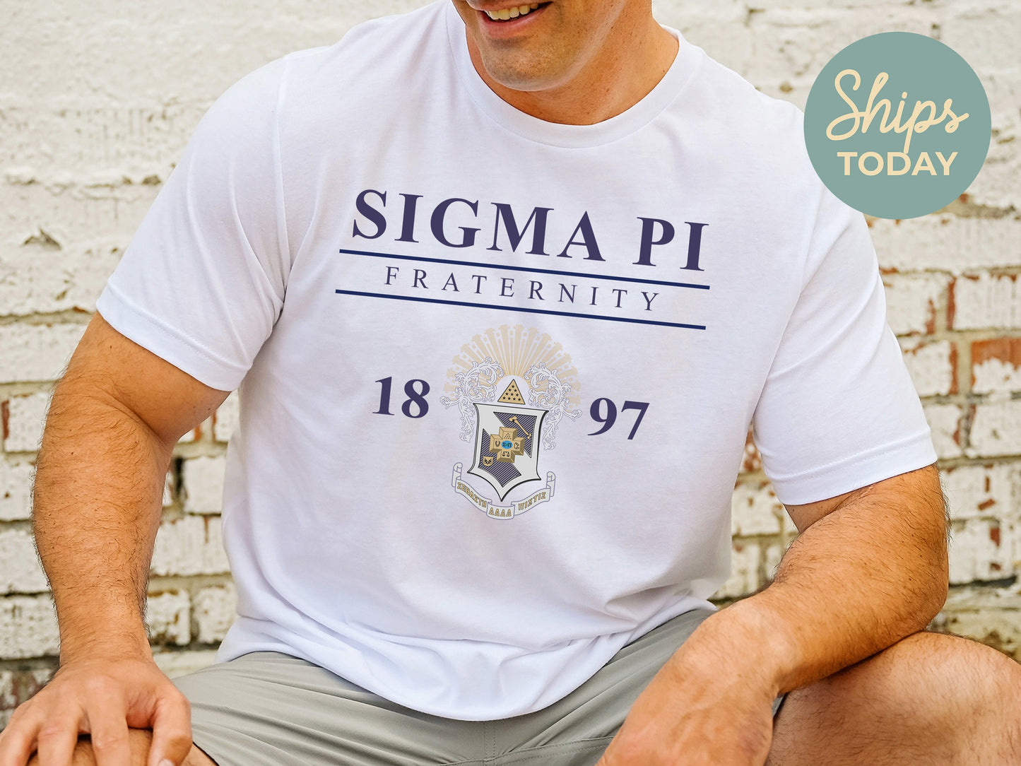 Sigma Pi Iconic Crest Fraternity T-shirt _ 31143g
