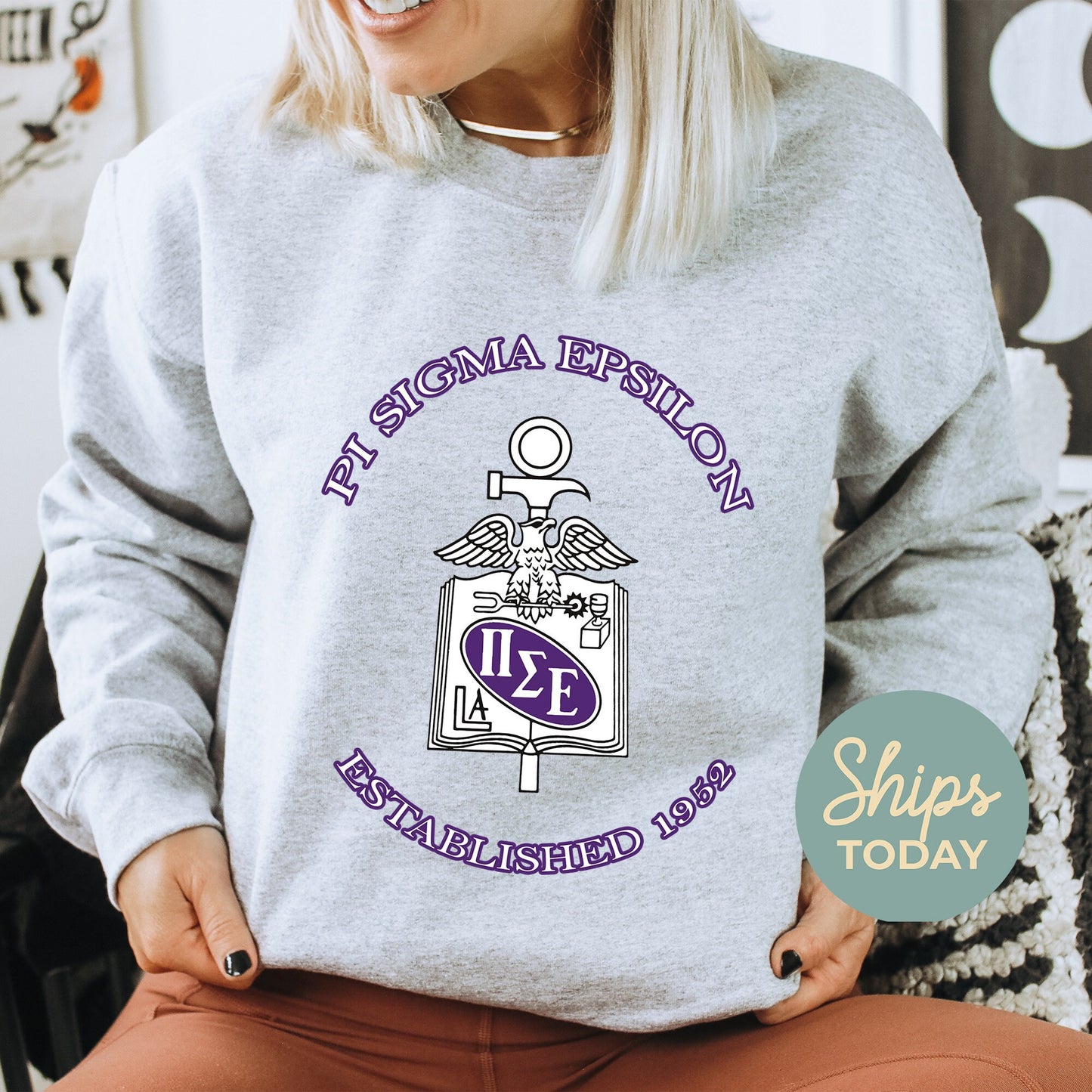 Pi Sigma Epsilon Iconic Insignia COED Sweatshirt _ 35676g