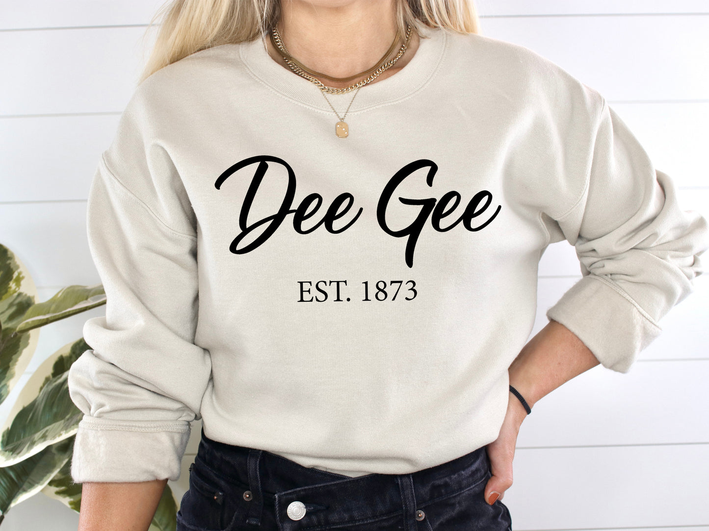 Delta Gamma Black Flowy Sorority Sweatshirt _ 88g