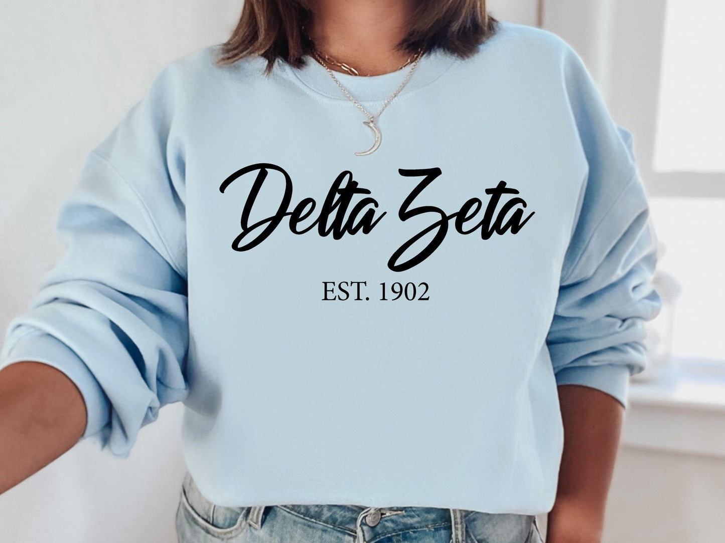 Delta Zeta Black Flowy Sorority Sweatshirt _ 90g