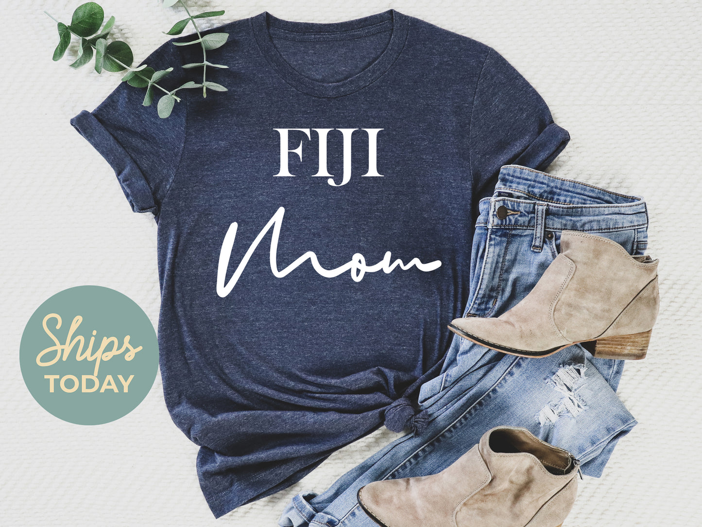 FIJI Cursive Mom Fraternity T-shirt _ 2030g