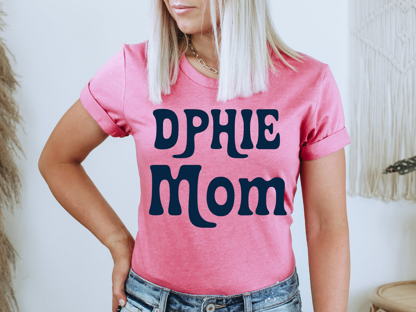 Delta Phi Epsilon Got it from my Mom Sorority T-shirt _ 3083g