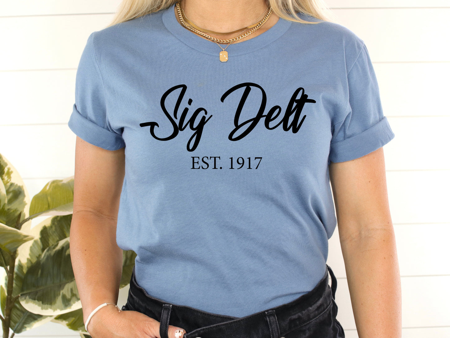 Sigma Delta Tau Black Flowy Sorority T-shirt _ 98g