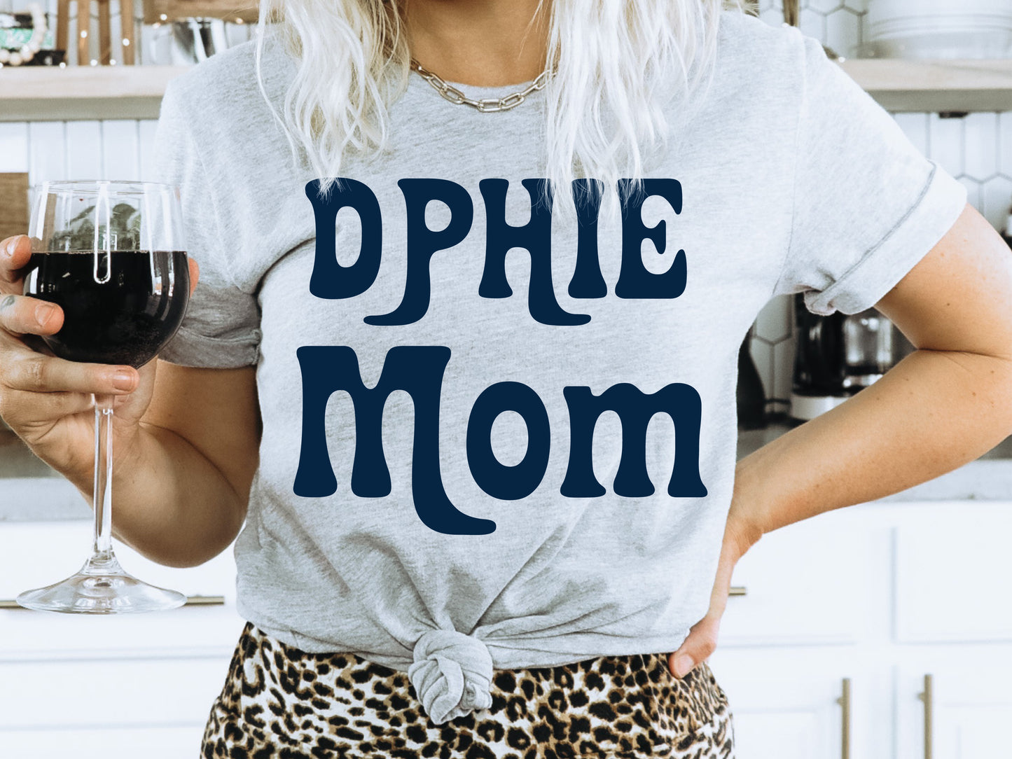 Delta Phi Epsilon Got it from my Mom Sorority T-shirt _ 3083g