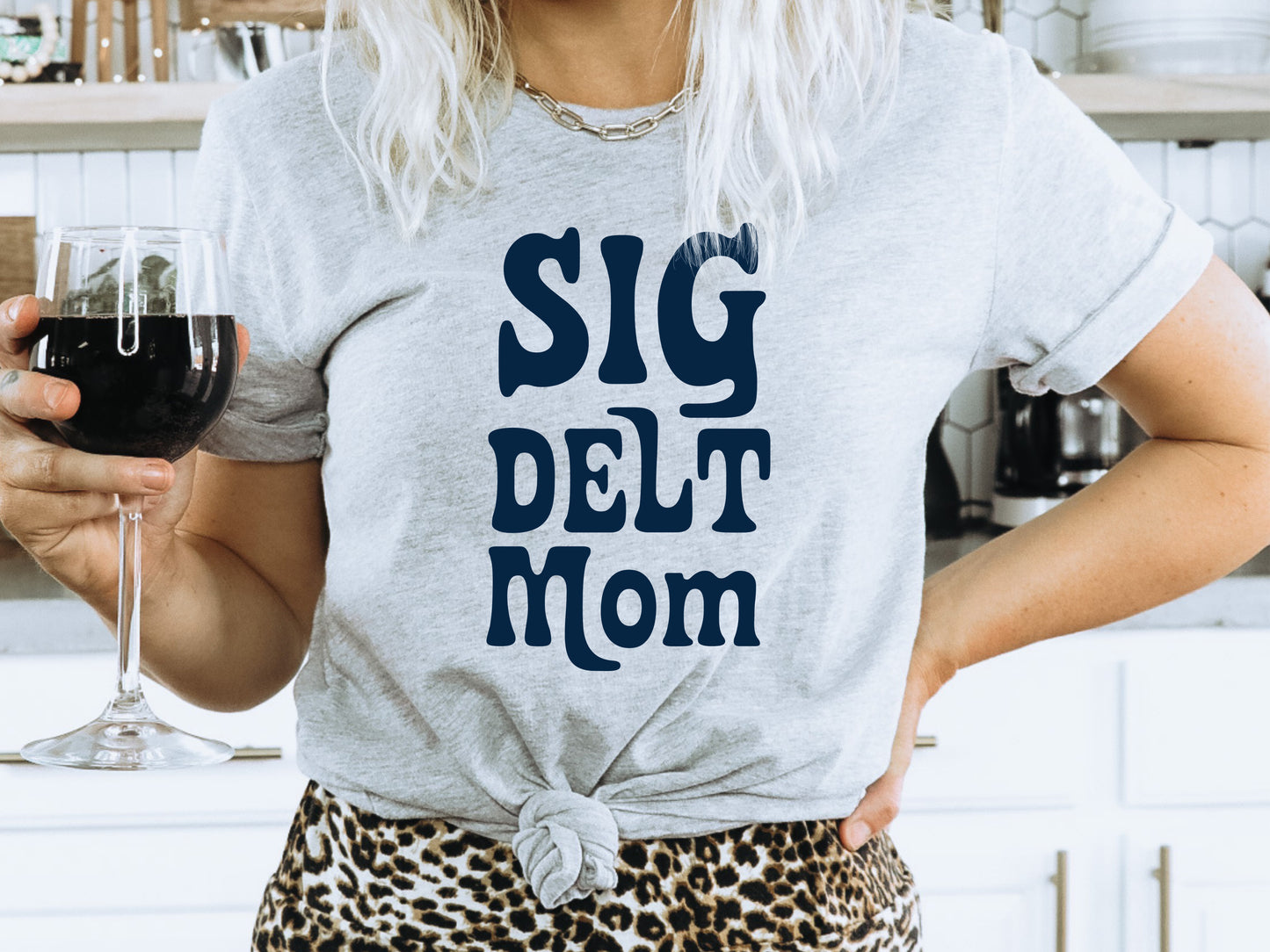 Sigma Delta Tau Got it from my Mom Sorority T-shirt _ 3092g