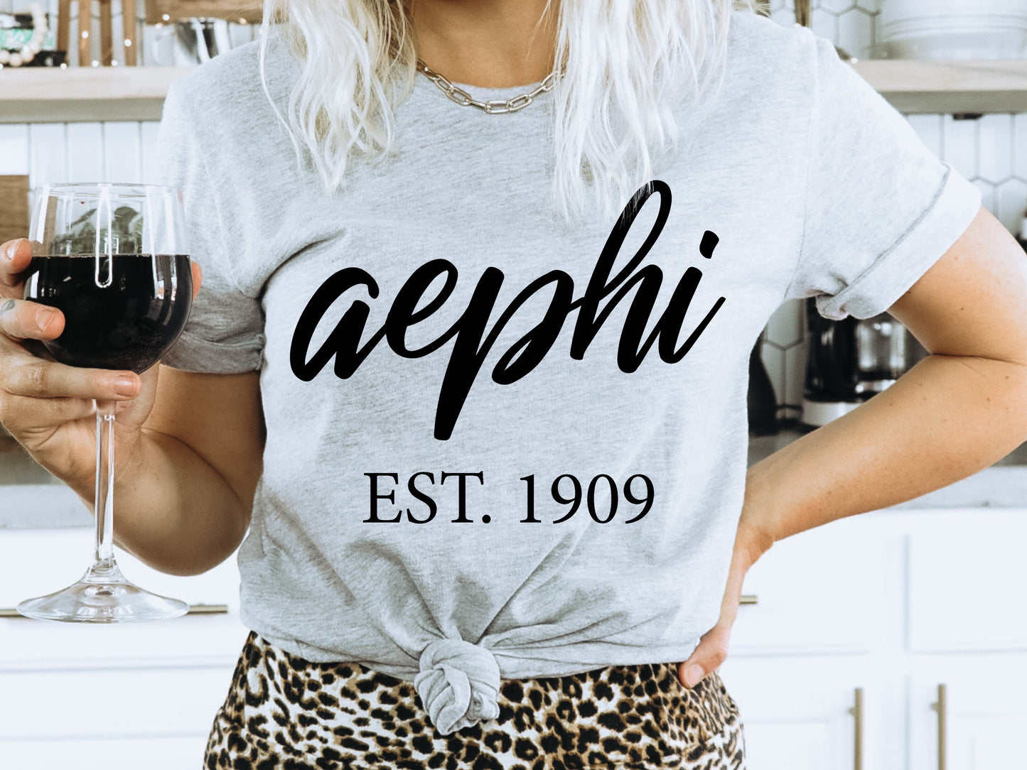 Alpha Epsilon Phi Black Flowy Sorority T-shirt _ 79g