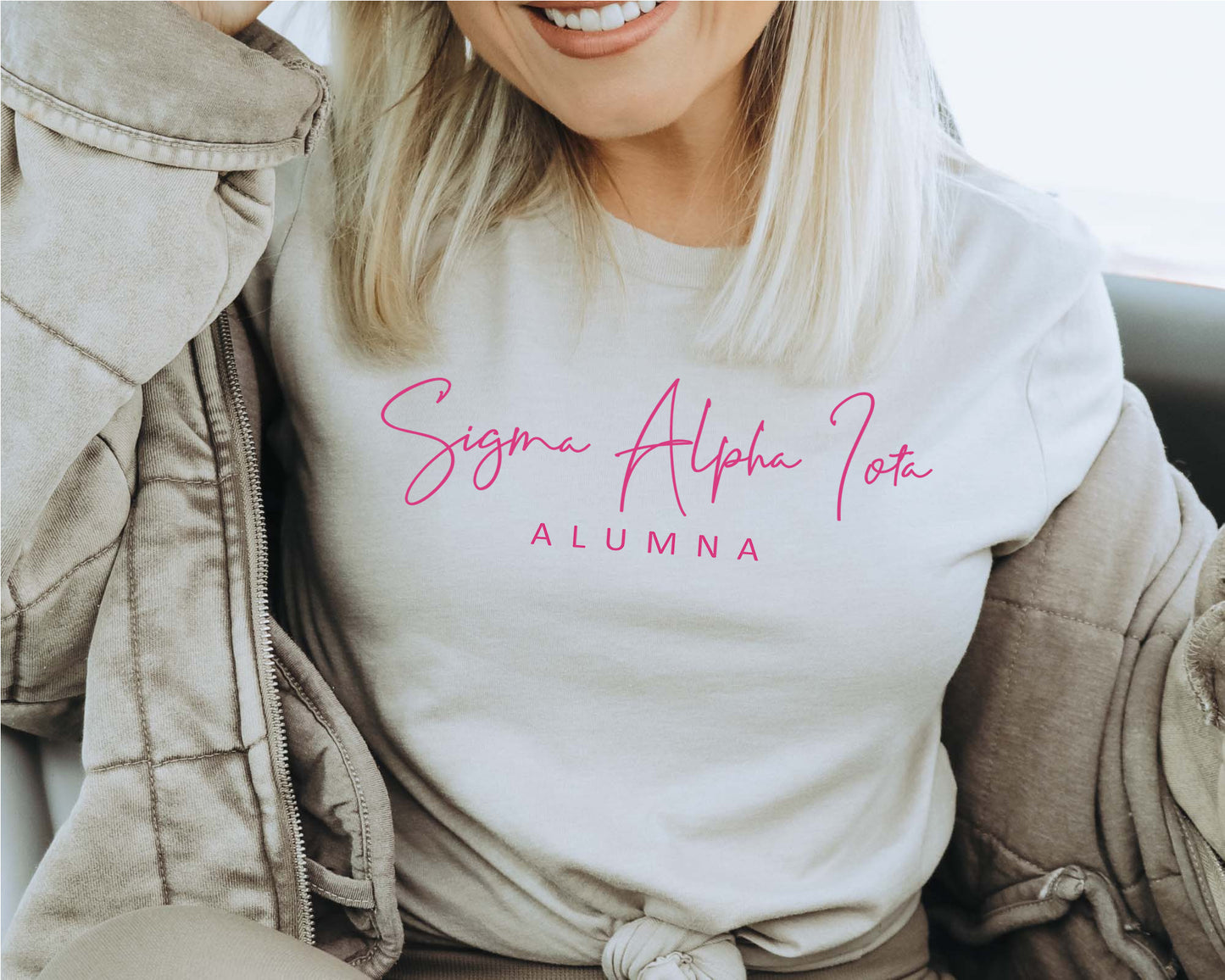 Sigma Alpha Iota Vintage Alumna Sorority T-shirt _ 3507g