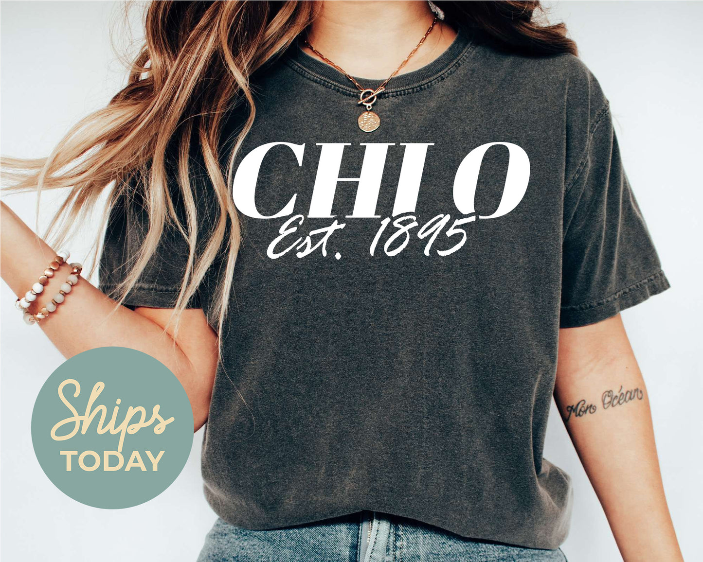 Chi Omega Mom Sorority T-shirt _ 30826g