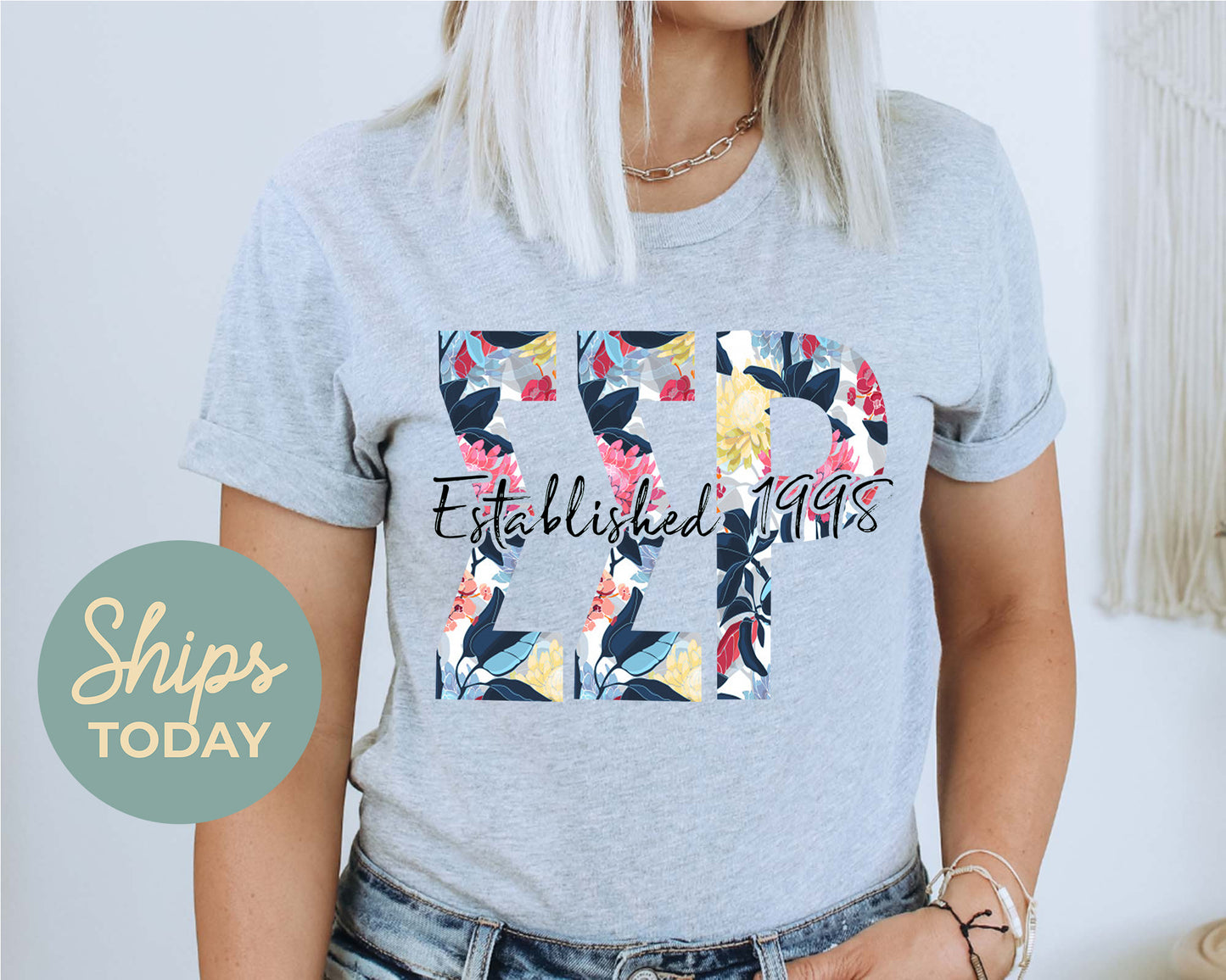 Sigma Sigma Rho Floral Block Sorority T-shirt _ 3521g