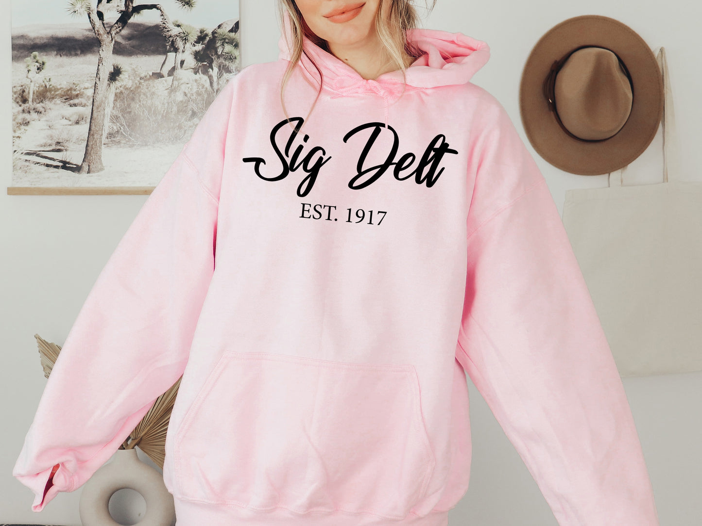 Sigma Delta Tau Black Flowy Sorority Hoodie _ 98g