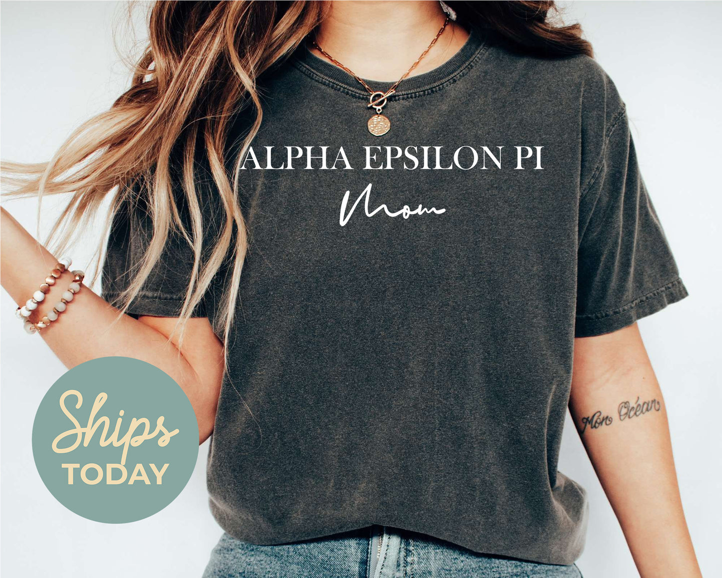 Alpha Epsilon Pi Cursive Mom Fraternity T-shirt _ 2020g