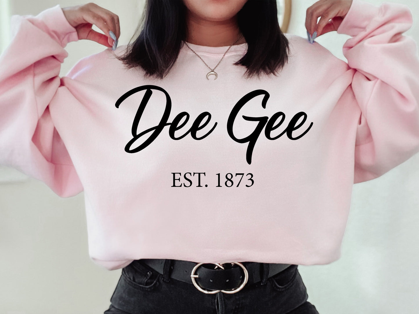 Delta Gamma Black Flowy Sorority Sweatshirt _ 88g