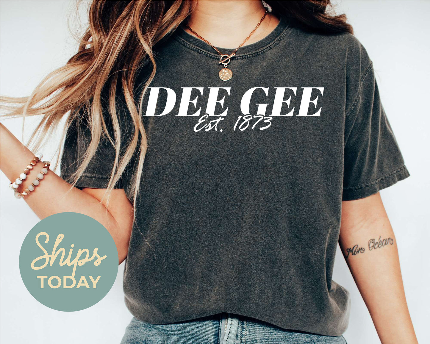 Delta Gamma Mom Sorority T-shirt _ 30828g