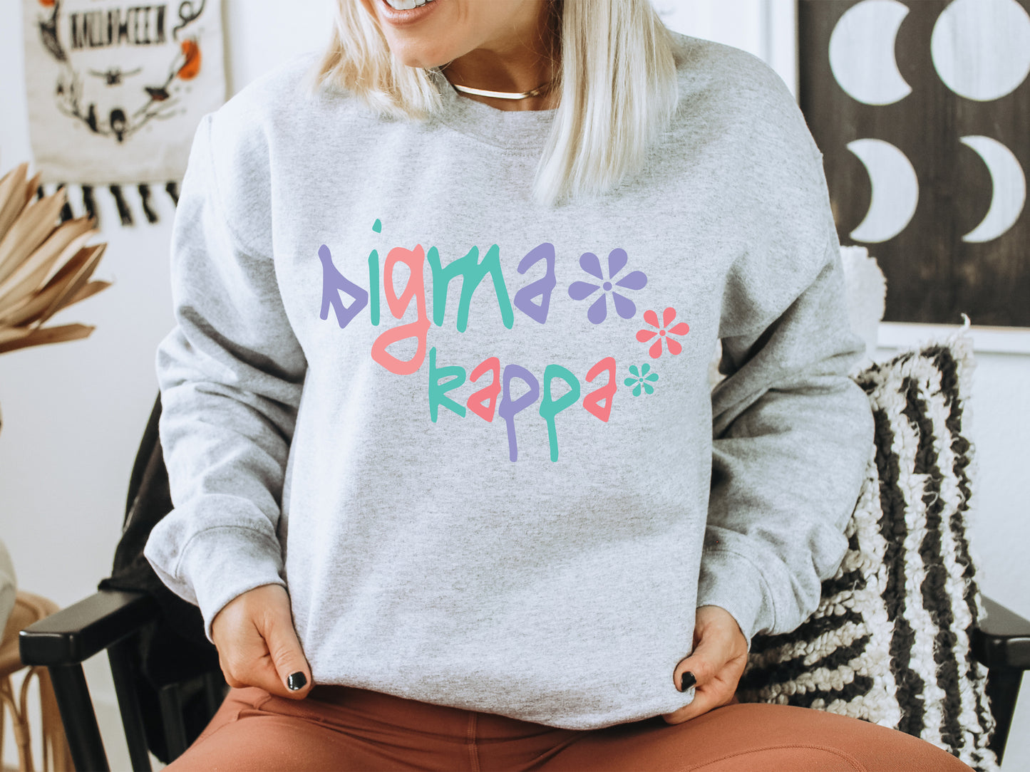 Sigma Kappa Colorful Floral Sorority Sweatshirt _ 2625g