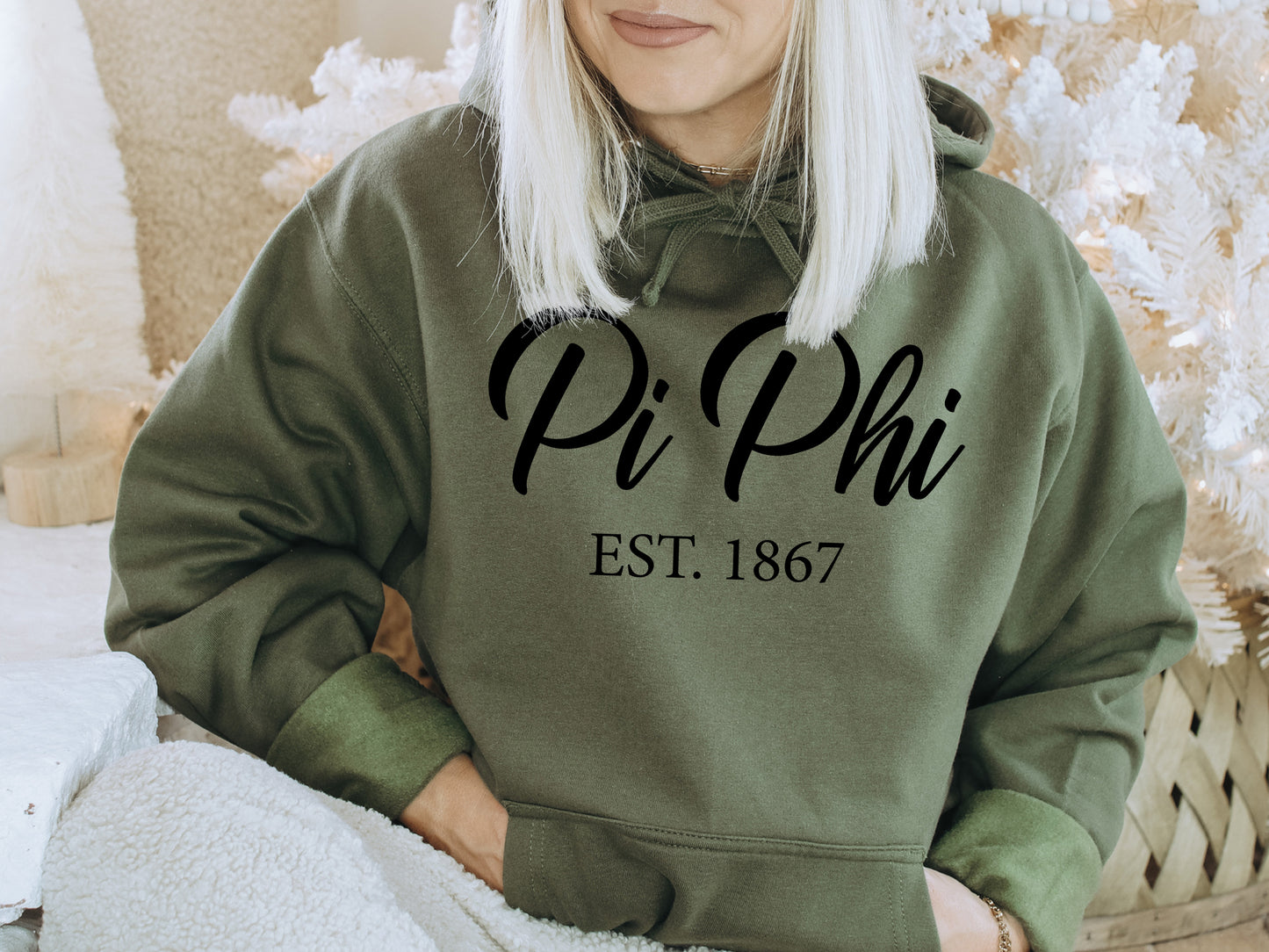 Pi Beta Phi Black Flowy Sorority Hoodie _ 97g