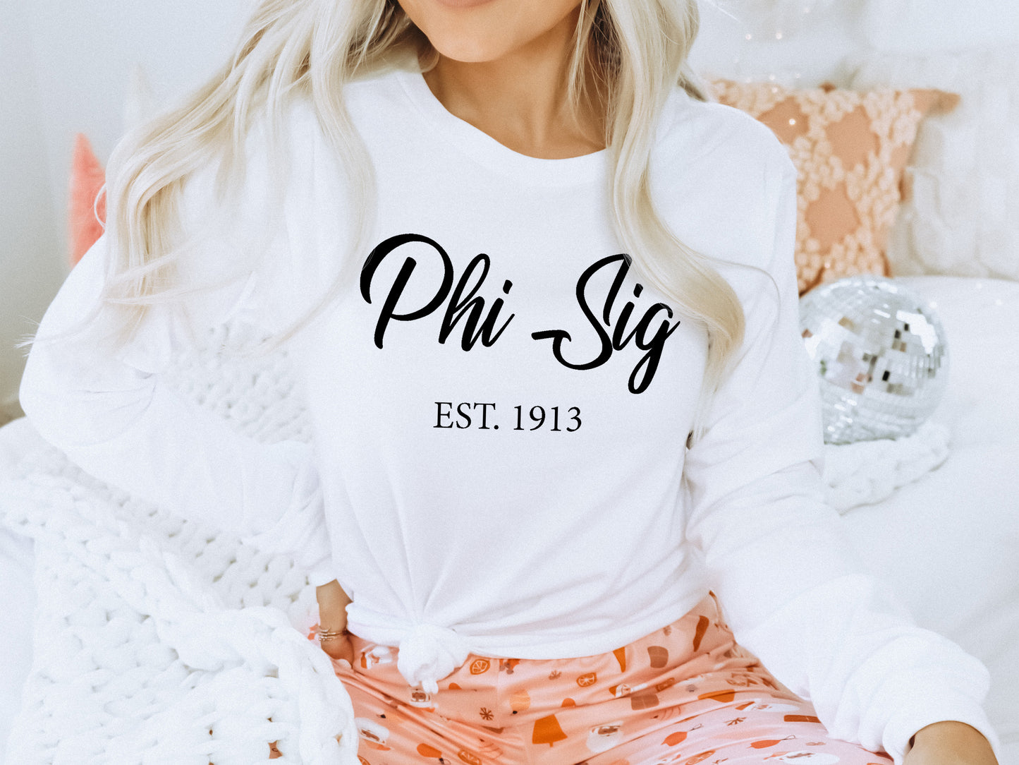 Phi Sigma Sigma Black Flowy Sorority Long Sleeve T-shirt _ 96g