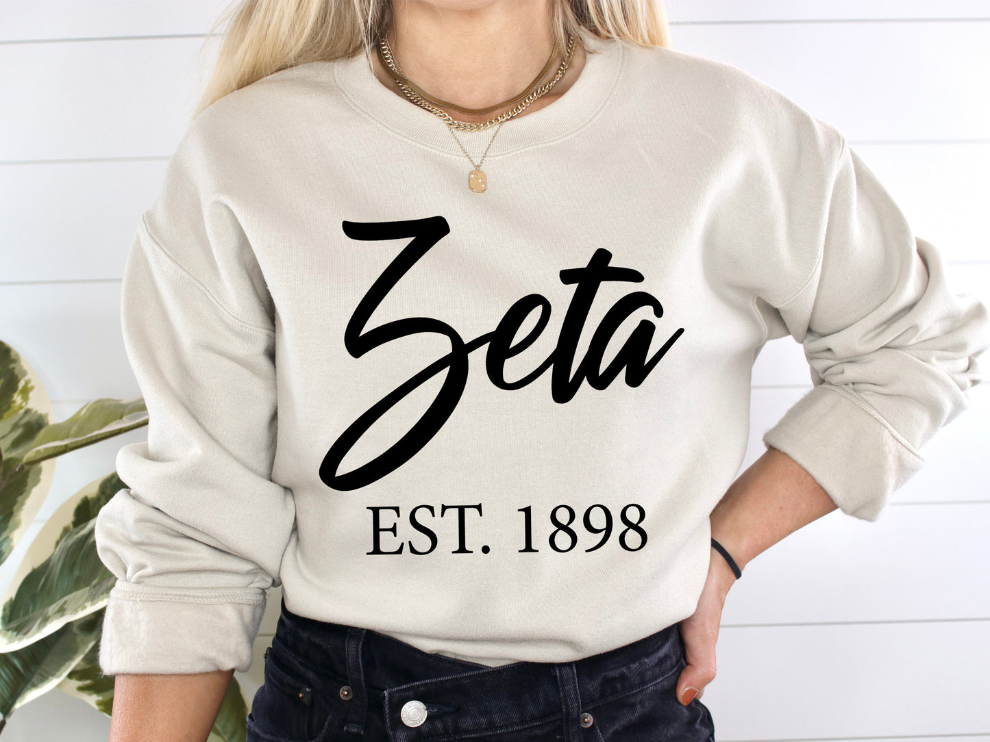 Zeta Tau Alpha Black Flowy Sorority Sweatshirt _ 102g