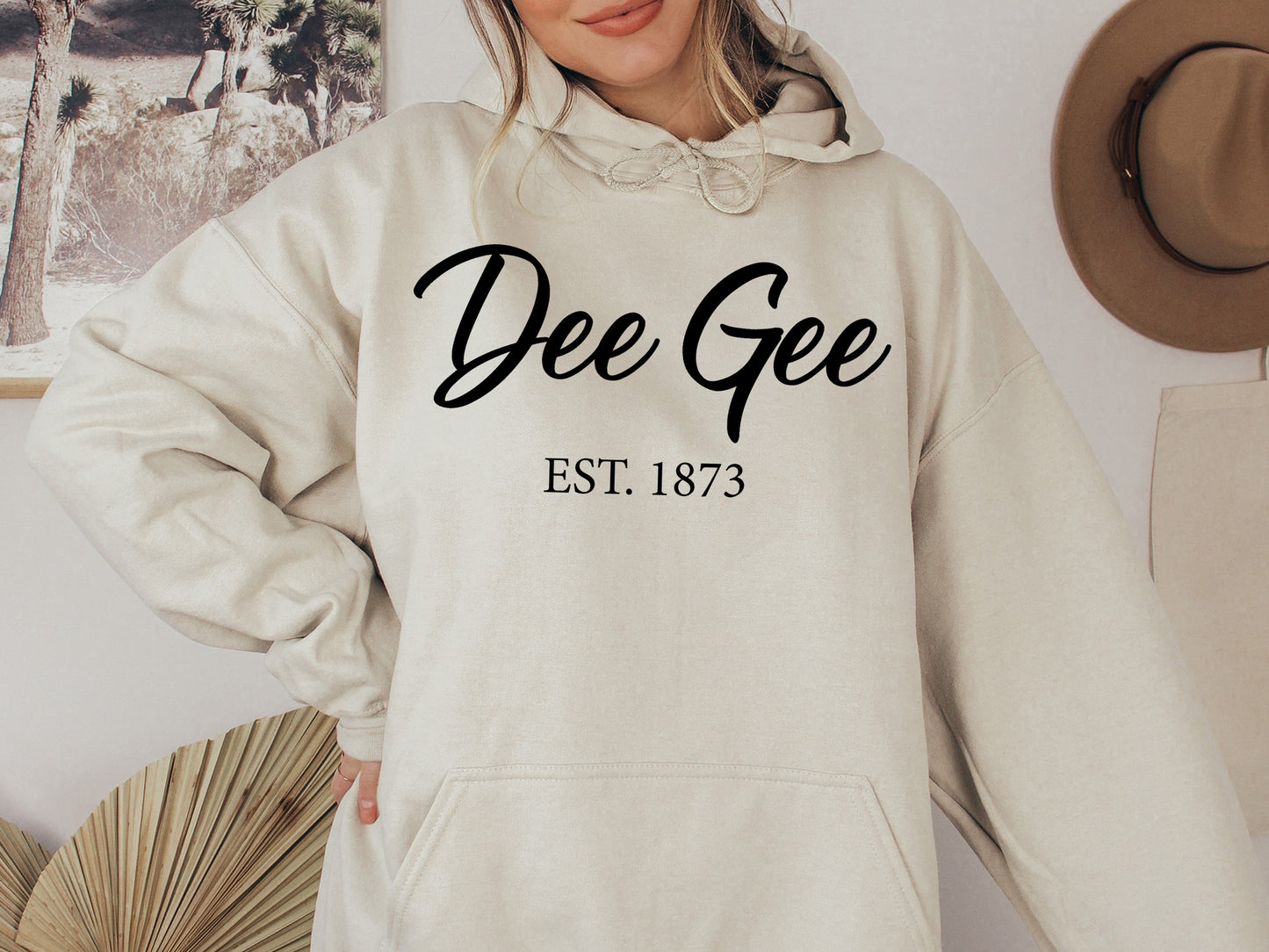 Delta Gamma Black Flowy Sorority Hoodie _ 88g