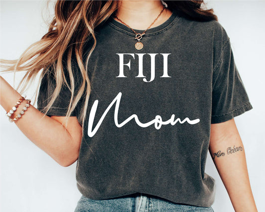 FIJI Cursive Mom Fraternity T-shirt _ 2030g