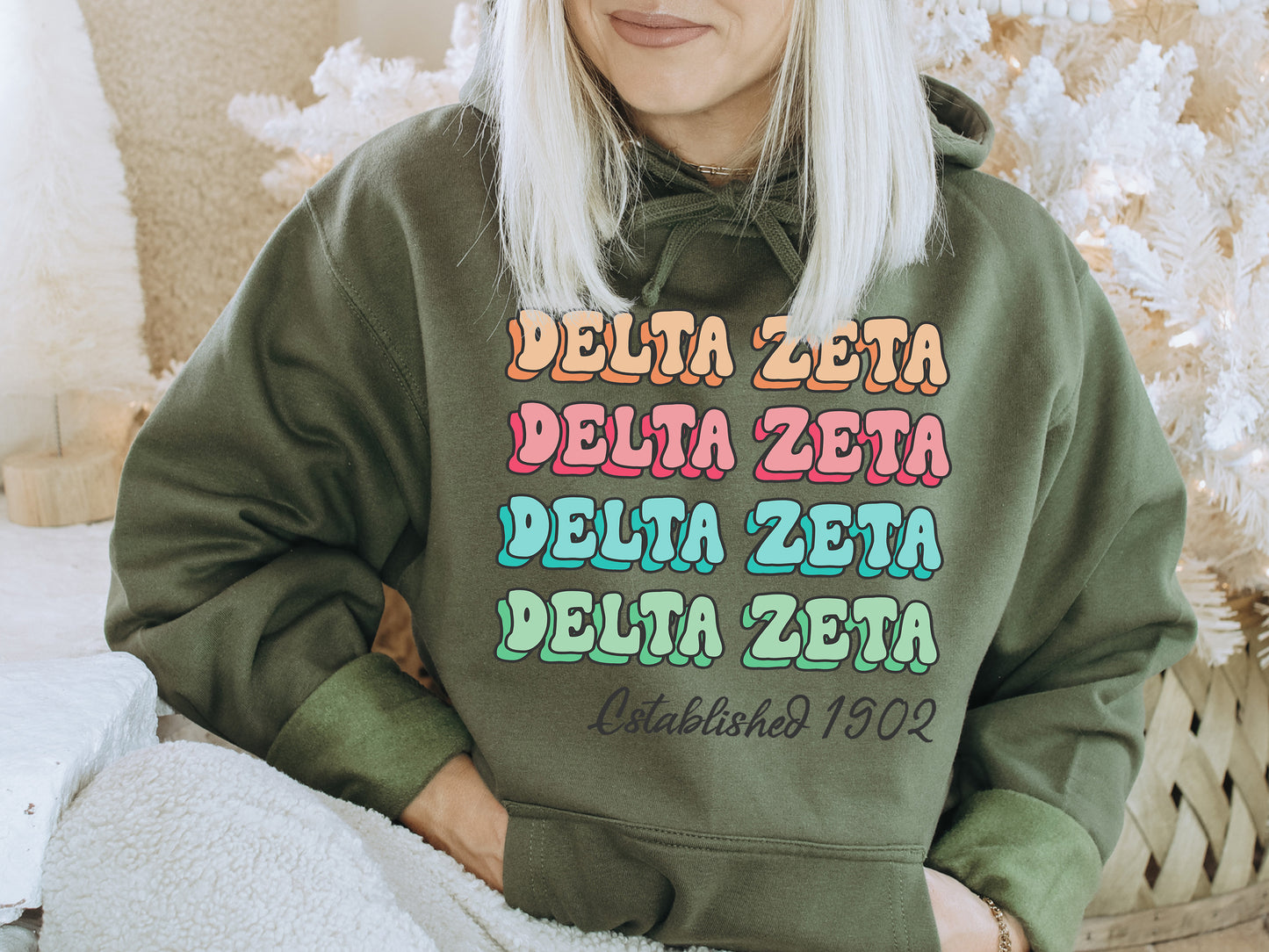 Delta Zeta Lucy Sorority Hoodie _ 271g