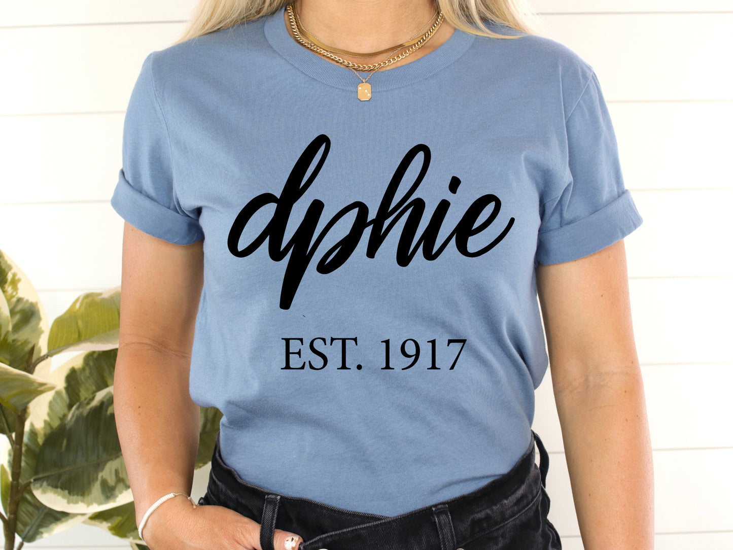 Delta Phi Epsilon Black Flowy Sorority T-shirt _ 89g