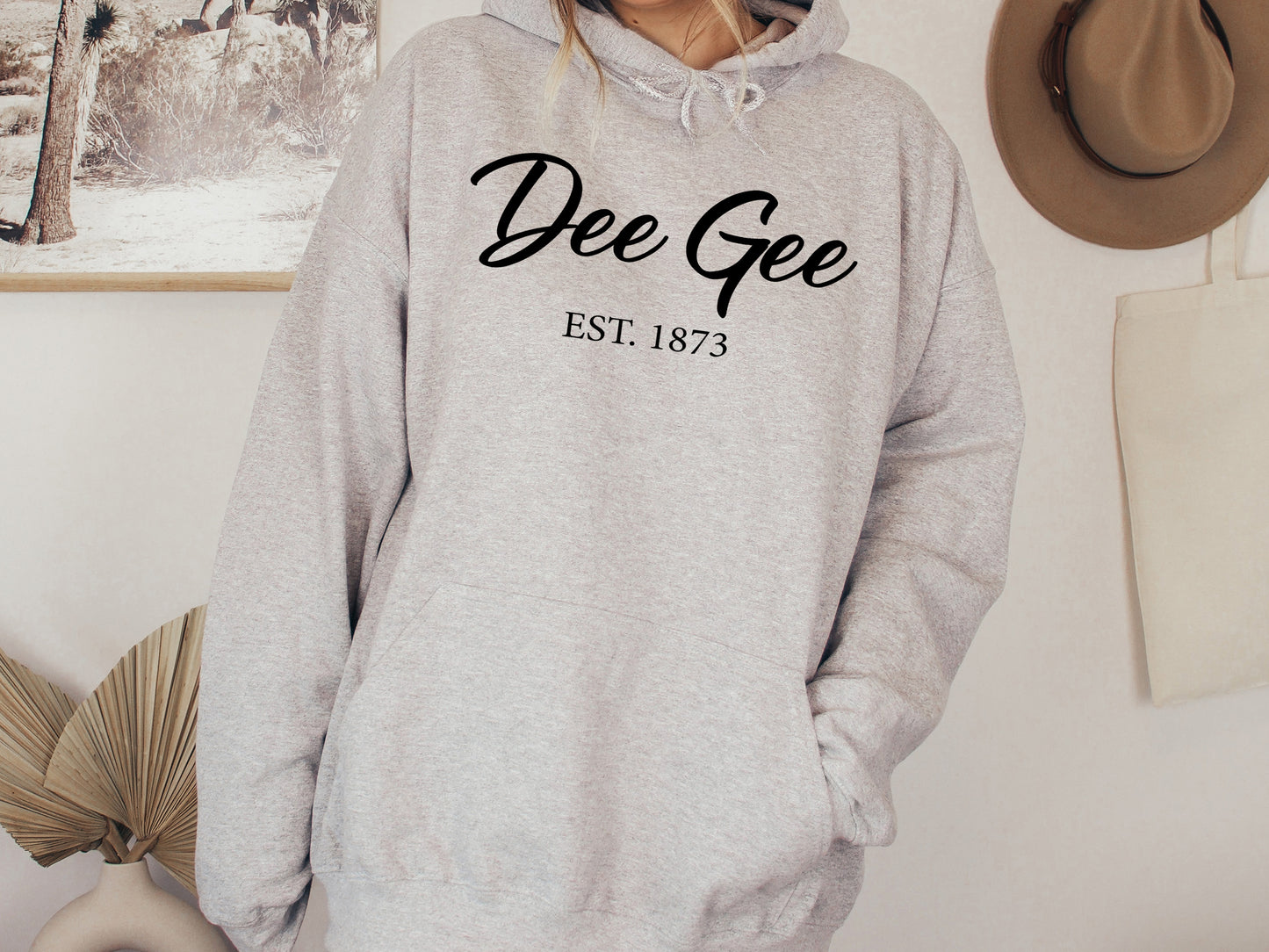 Delta Gamma Black Flowy Sorority Hoodie _ 88g